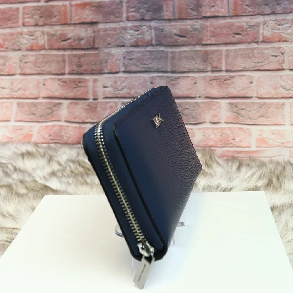 MICHAEL KORS Cooper Smartphone Wallet - Picture 8 of 15